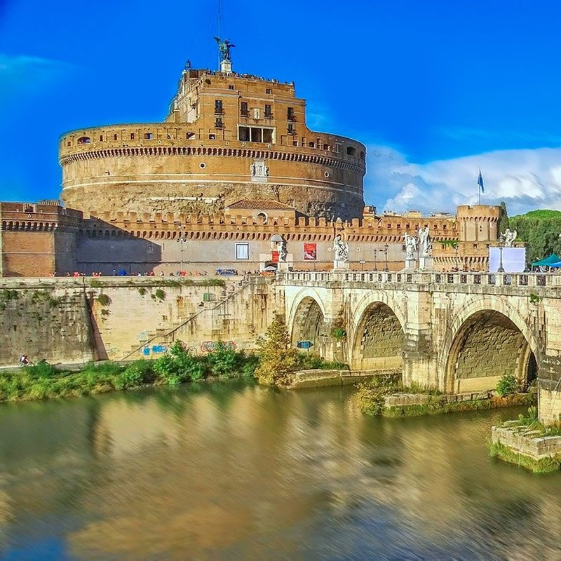 Photo extérieure du Château Saint-Ange à Rome