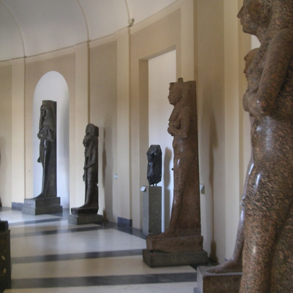 Une salle du Musée Grégorien Égyptien dans les Musées du Vatican à Rome